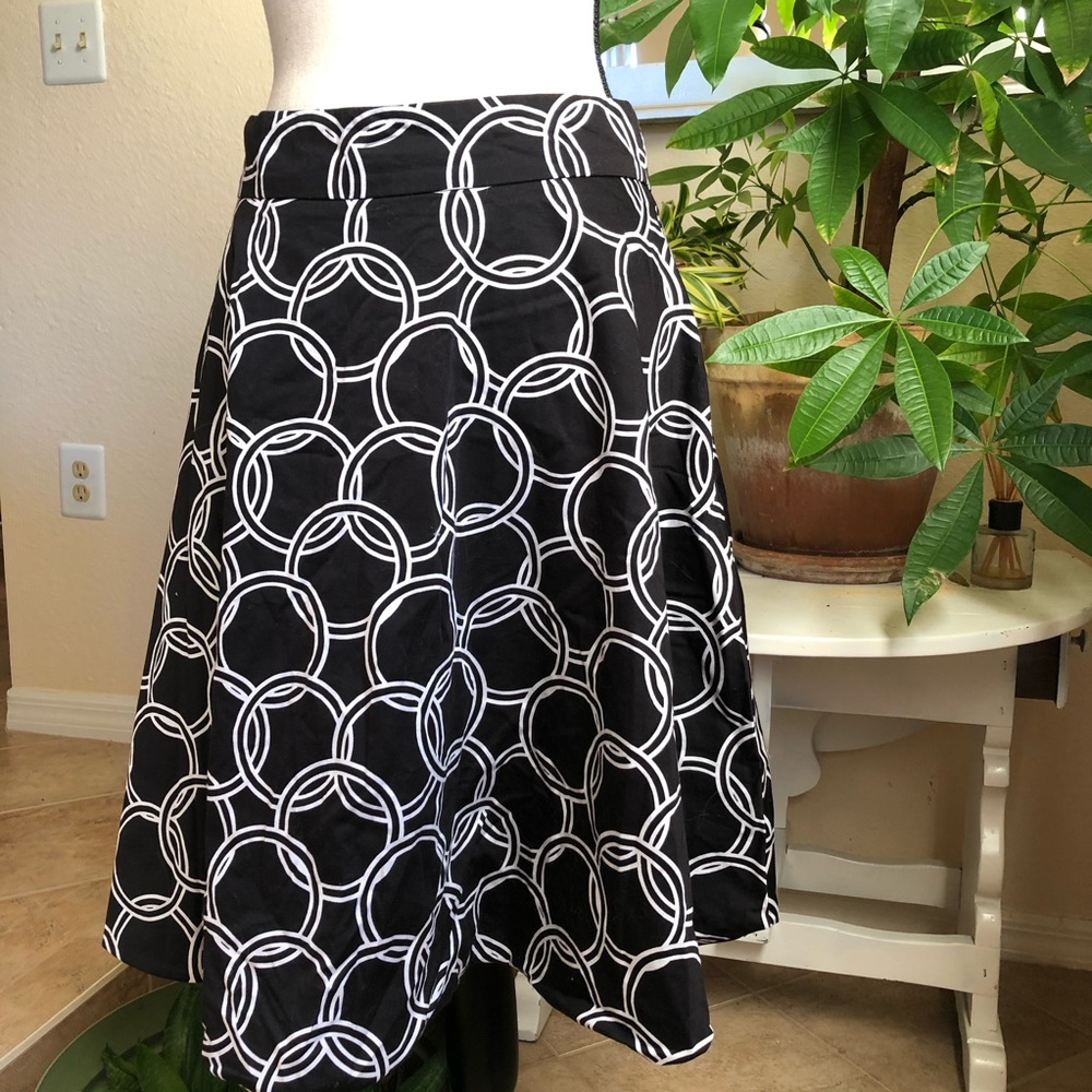 AMANDA + CHELSEA SKIRT